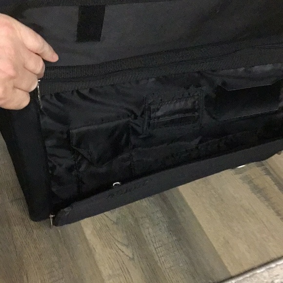 Nextech Leather Business Case With Laptop Sleeve NWOT - Picture 3 of 16